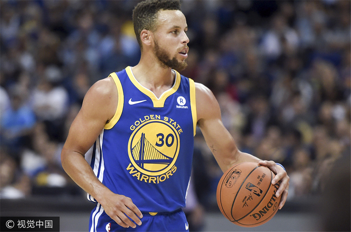 士内线防守 士内线防守